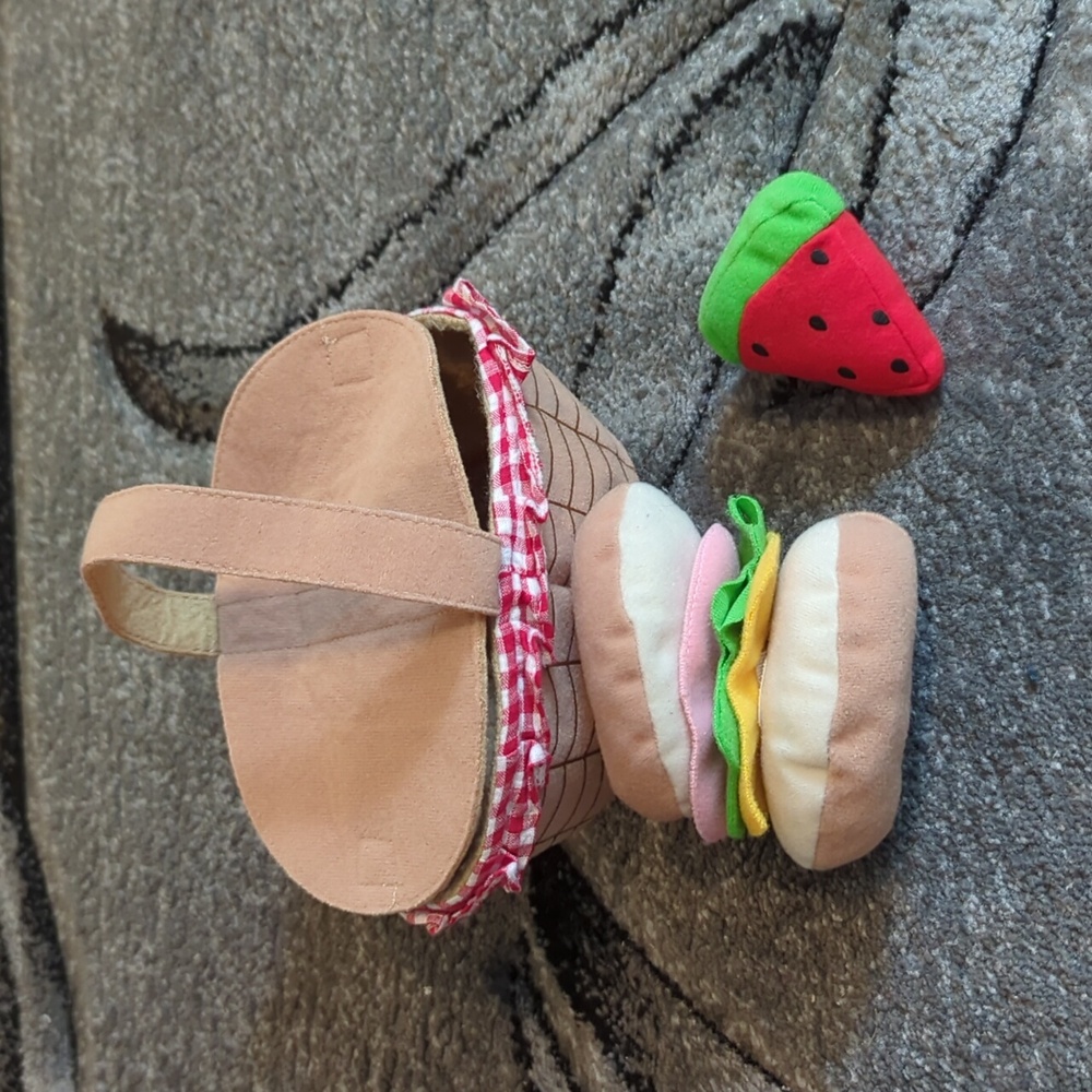 Build a bear Picnic Basket set